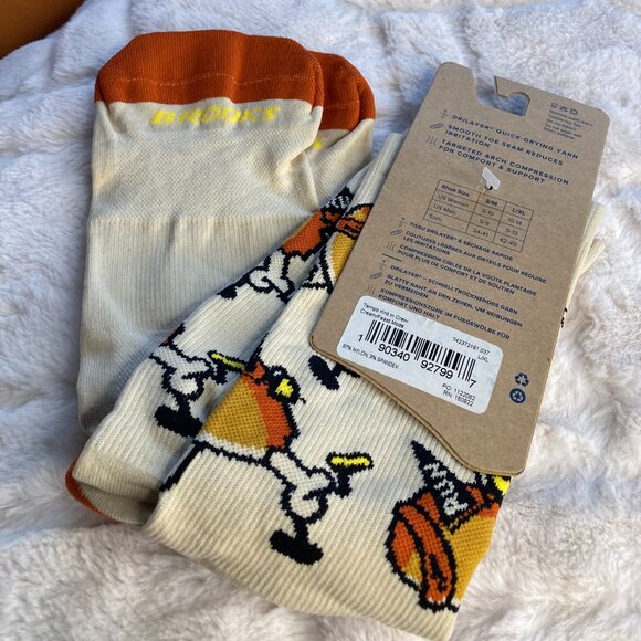Brooks Tempo Knit In Crew Cream/Feast Mode Socks - Picture 1 of 5